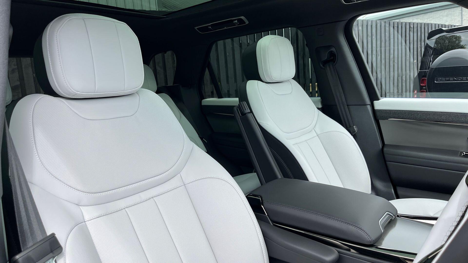 Land Rover Range Rover Sport view 26