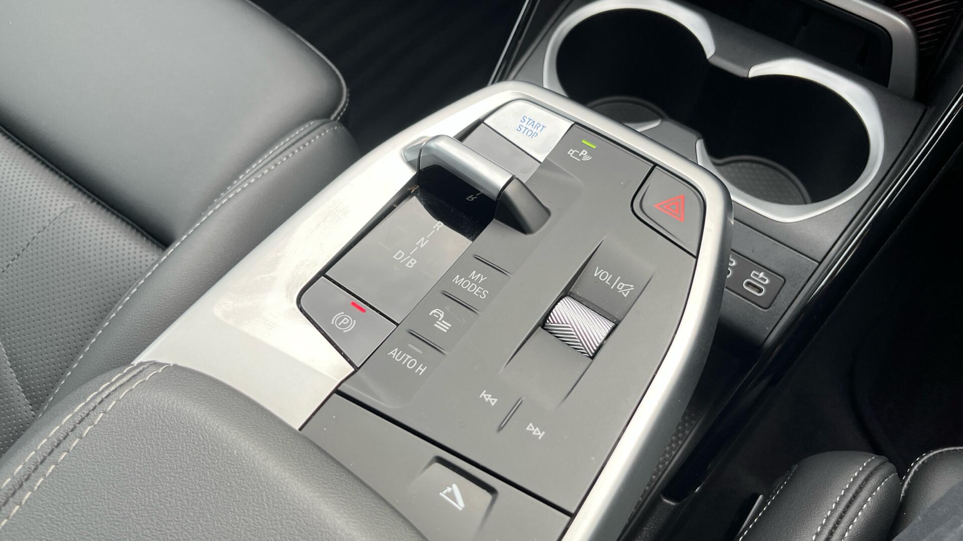 BMW iX1 view 19