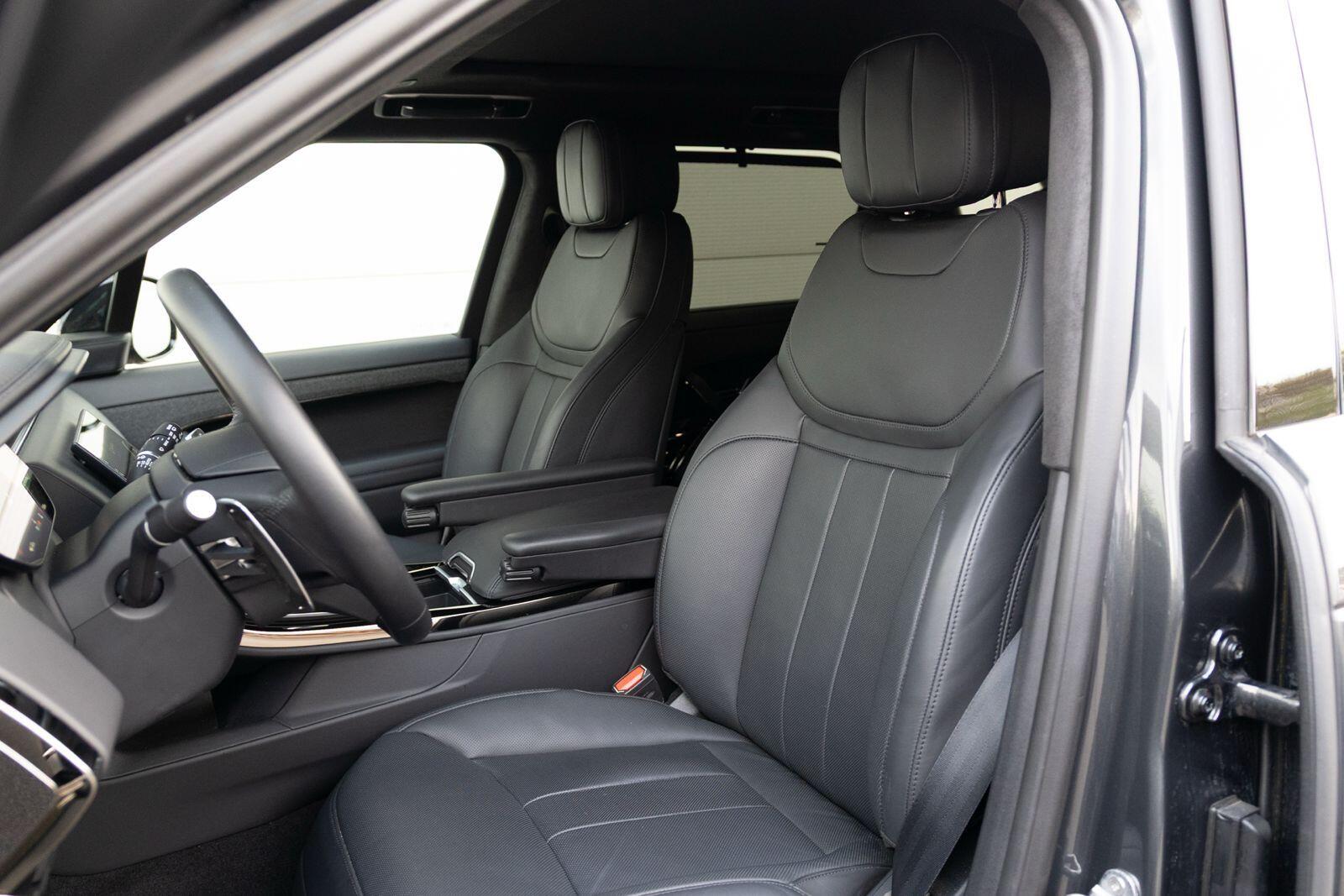 Land Rover Range Rover Sport view 10