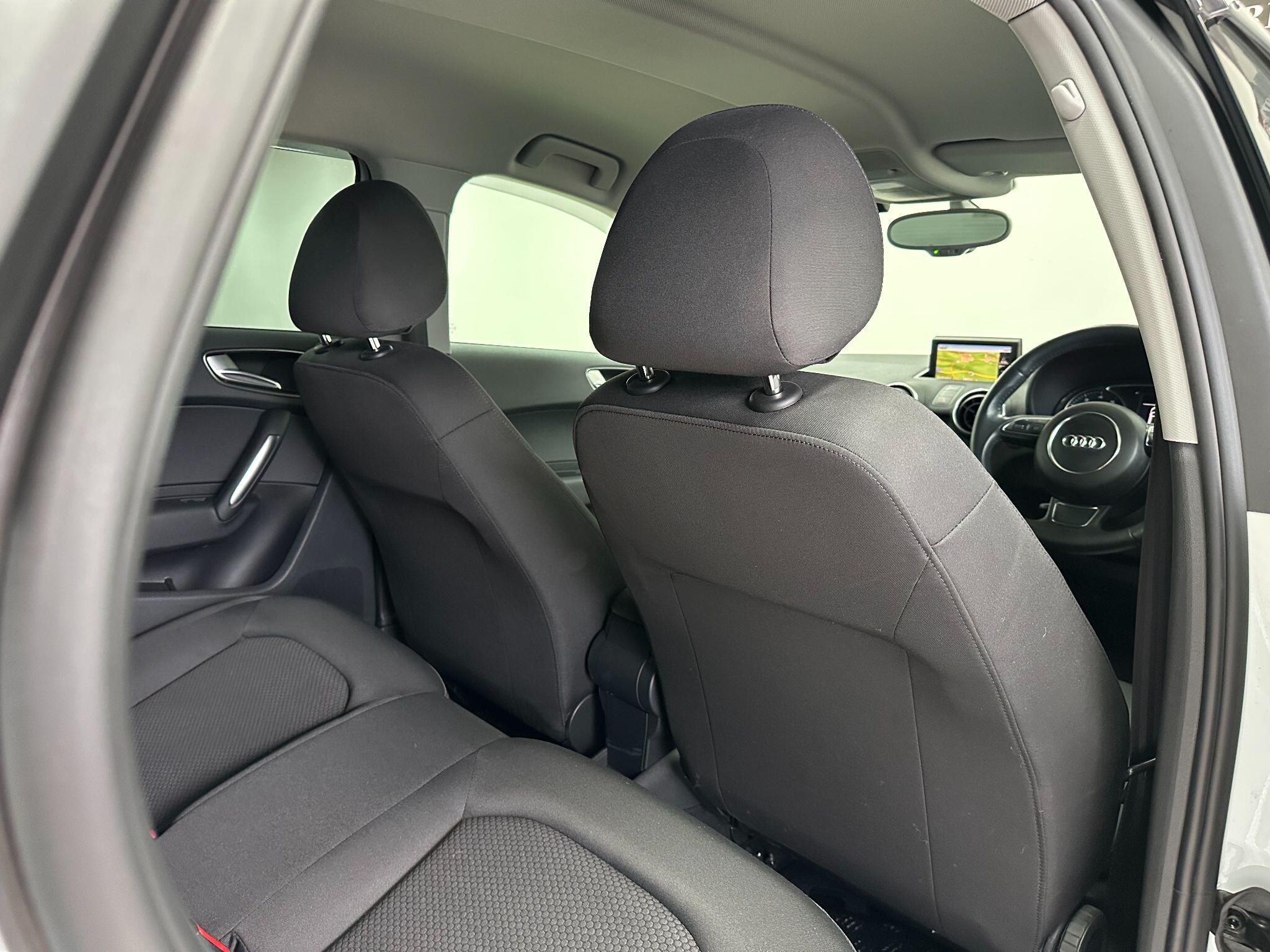 2014 Audi A1 image 27