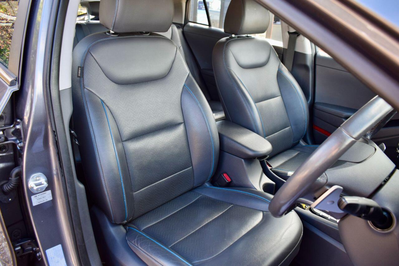 Hyundai Ioniq view 32