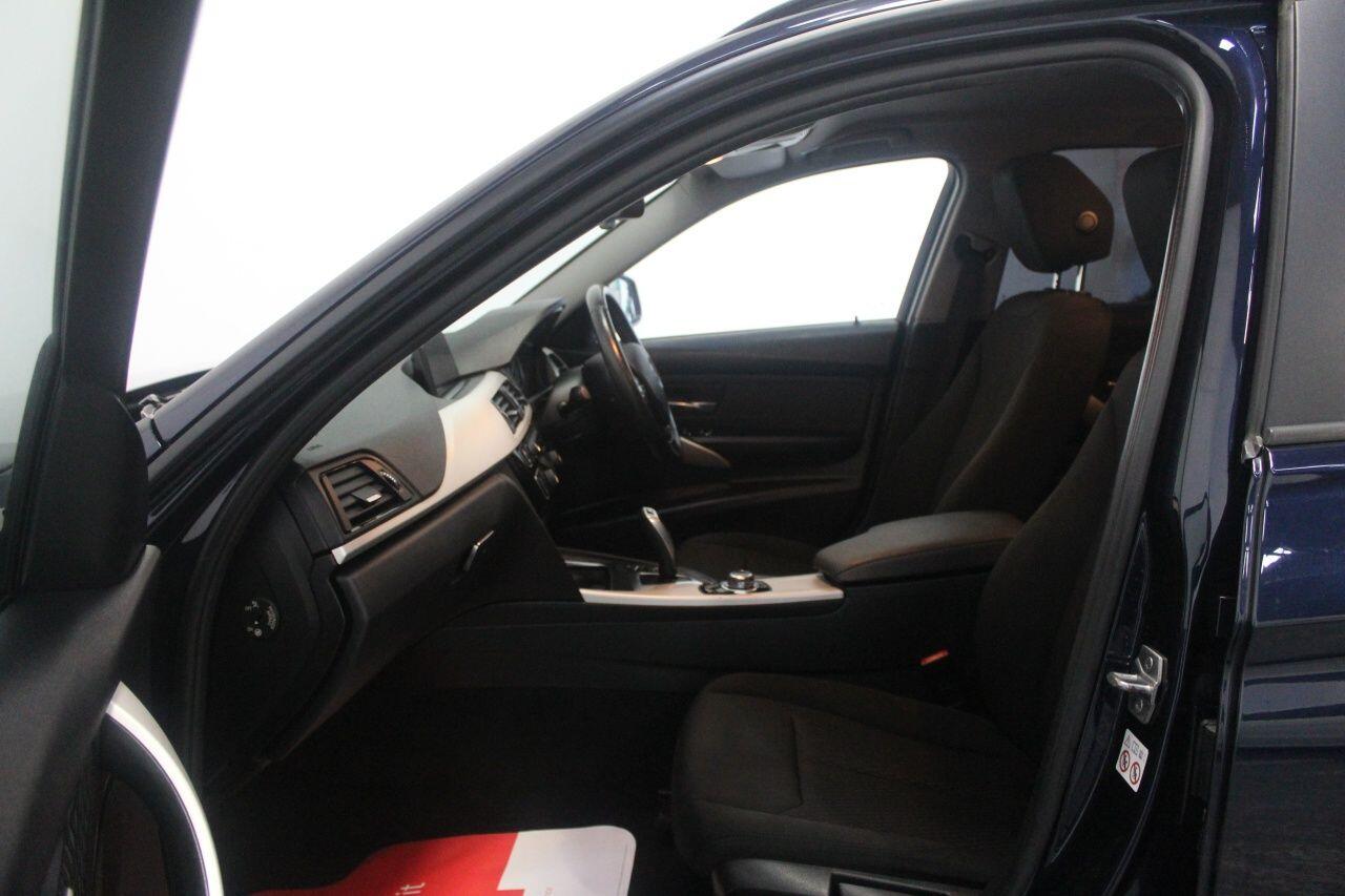BMW 3 Series view 49
