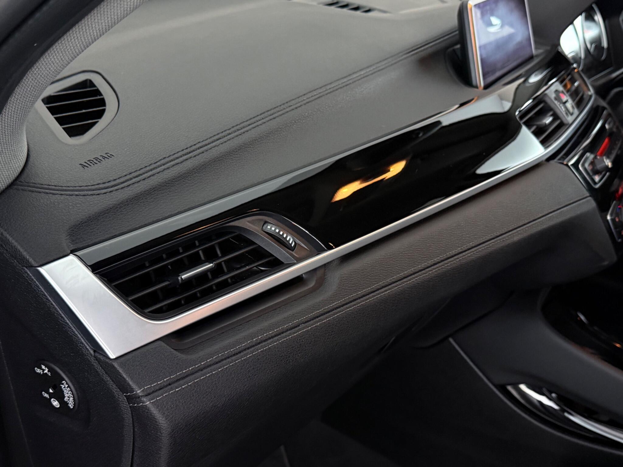 BMW X2 view 17