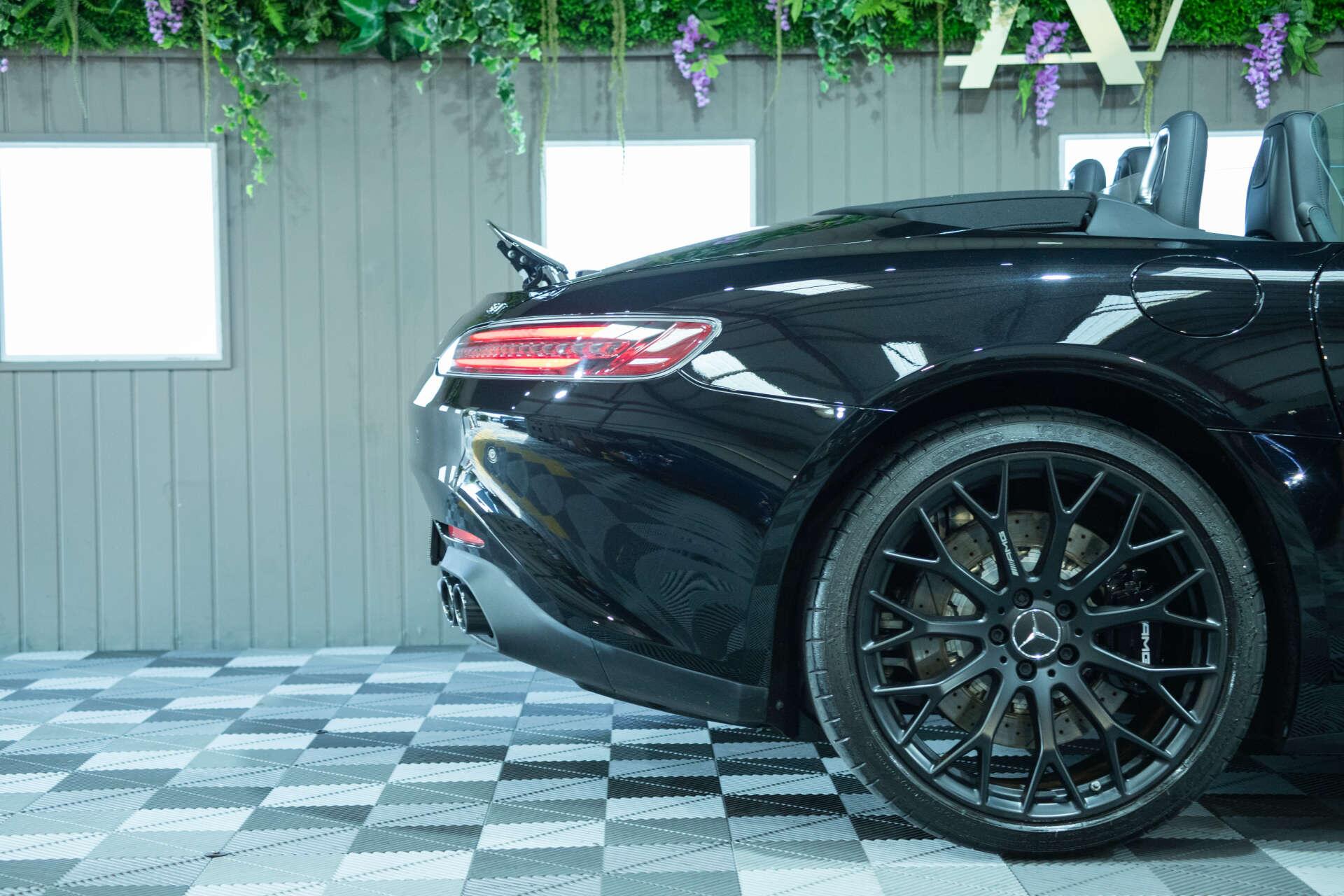 Mercedes-Benz Amg GT view 8