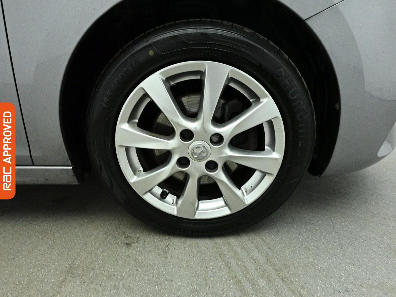 Vauxhall Corsa view 25