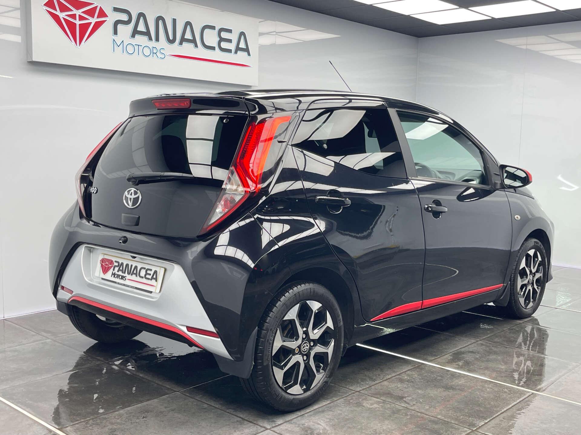 Toyota Aygo view 3
