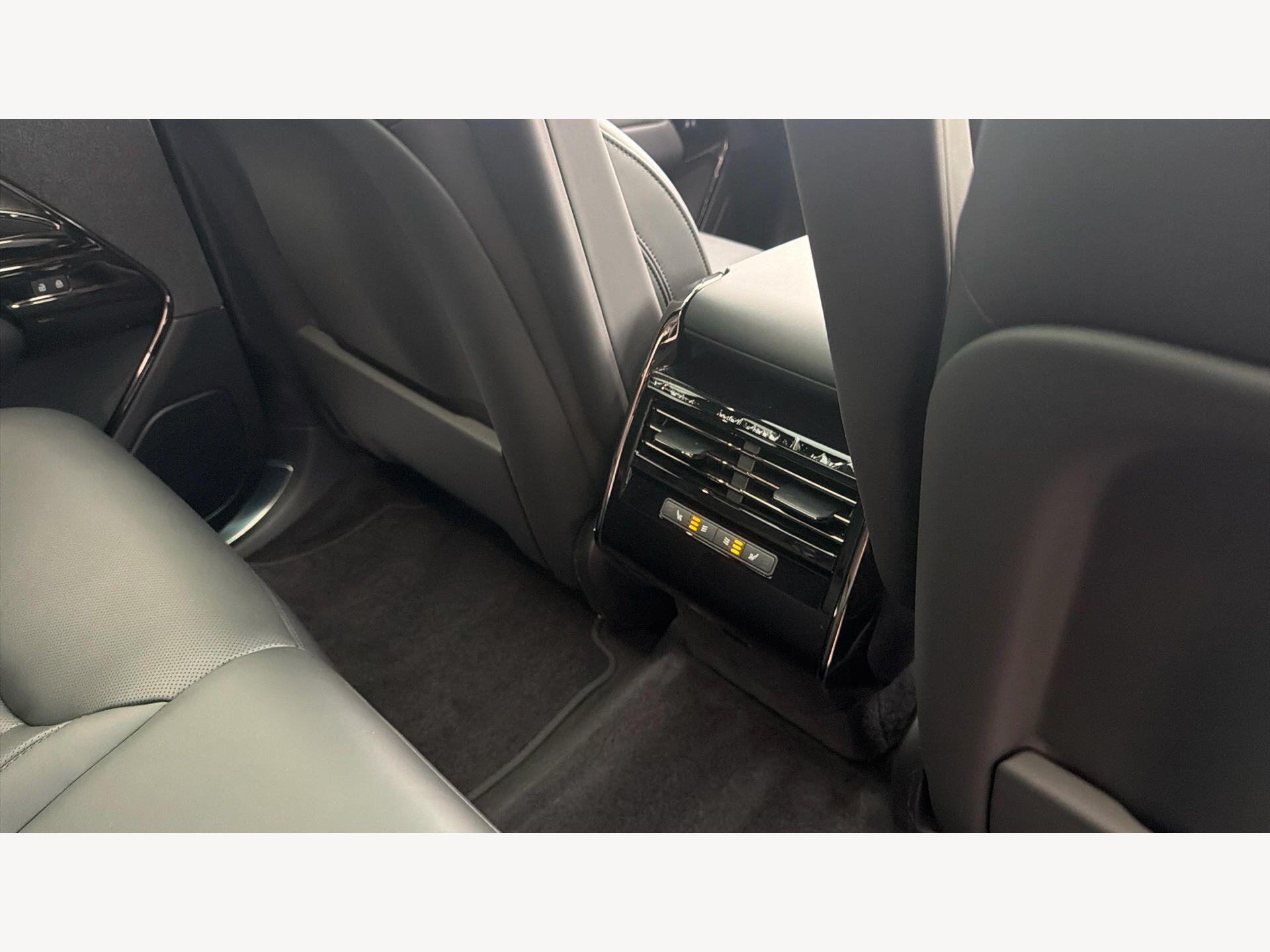 Land Rover Range Rover Sport view 22
