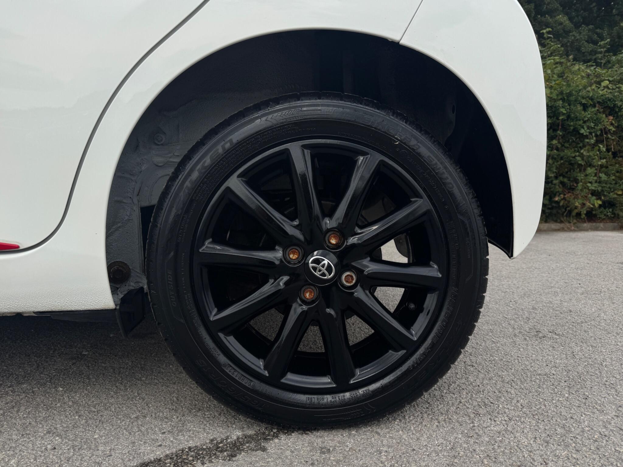 Toyota Aygo view 10