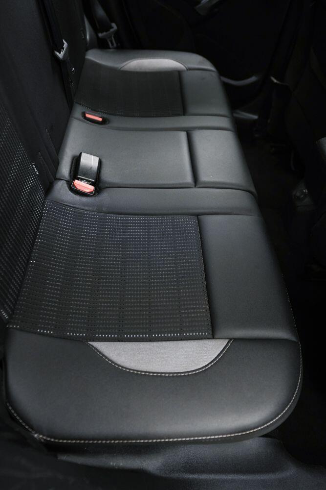 Peugeot 2008 view 12