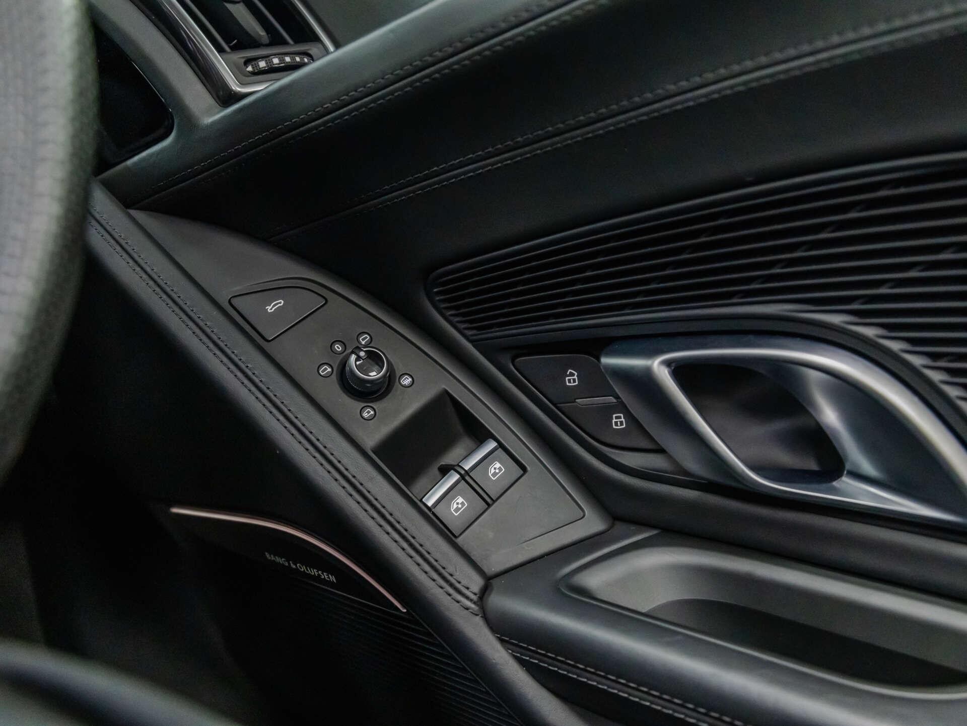 Audi R8 view 54