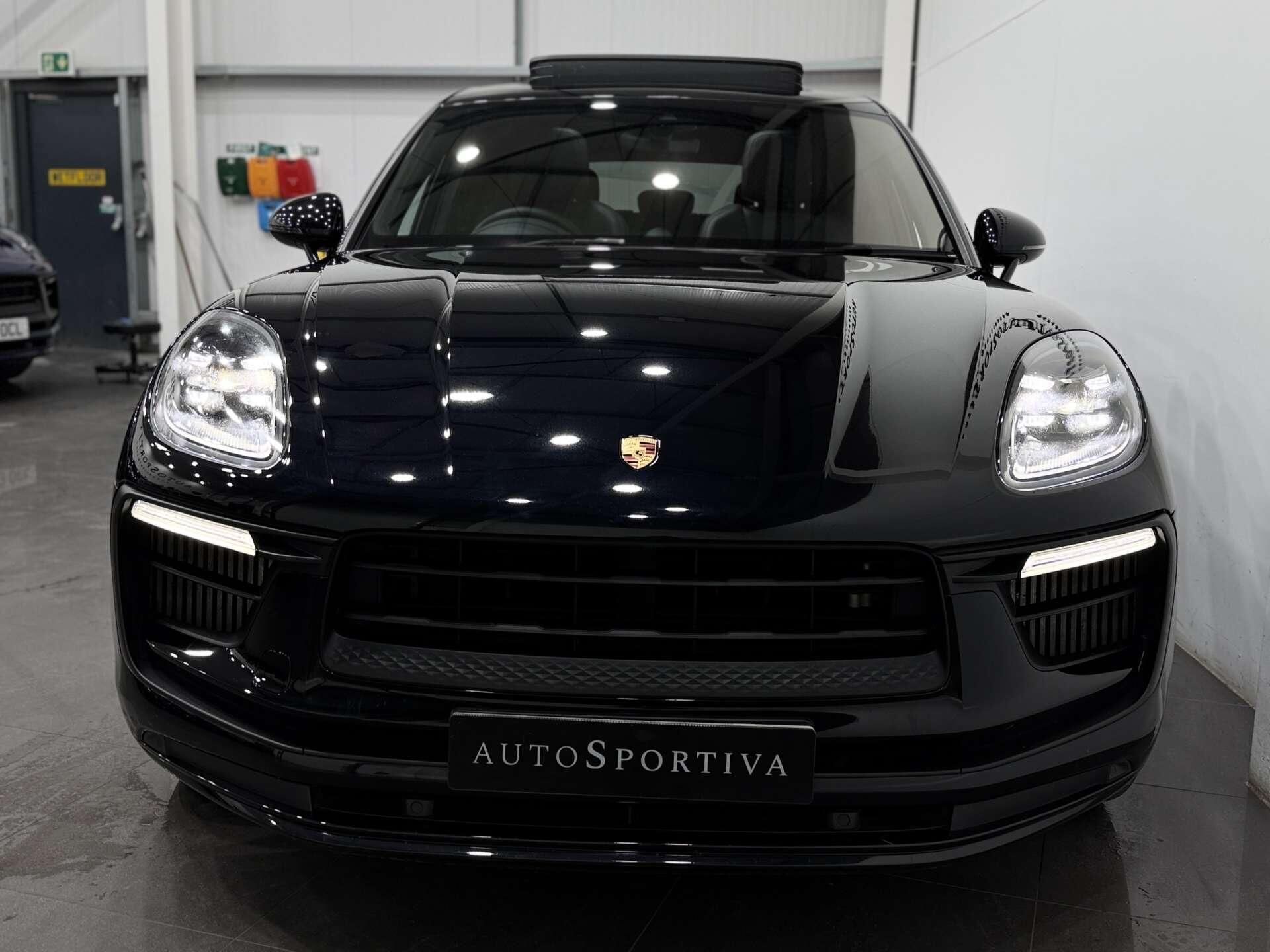 Porsche Macan view 6