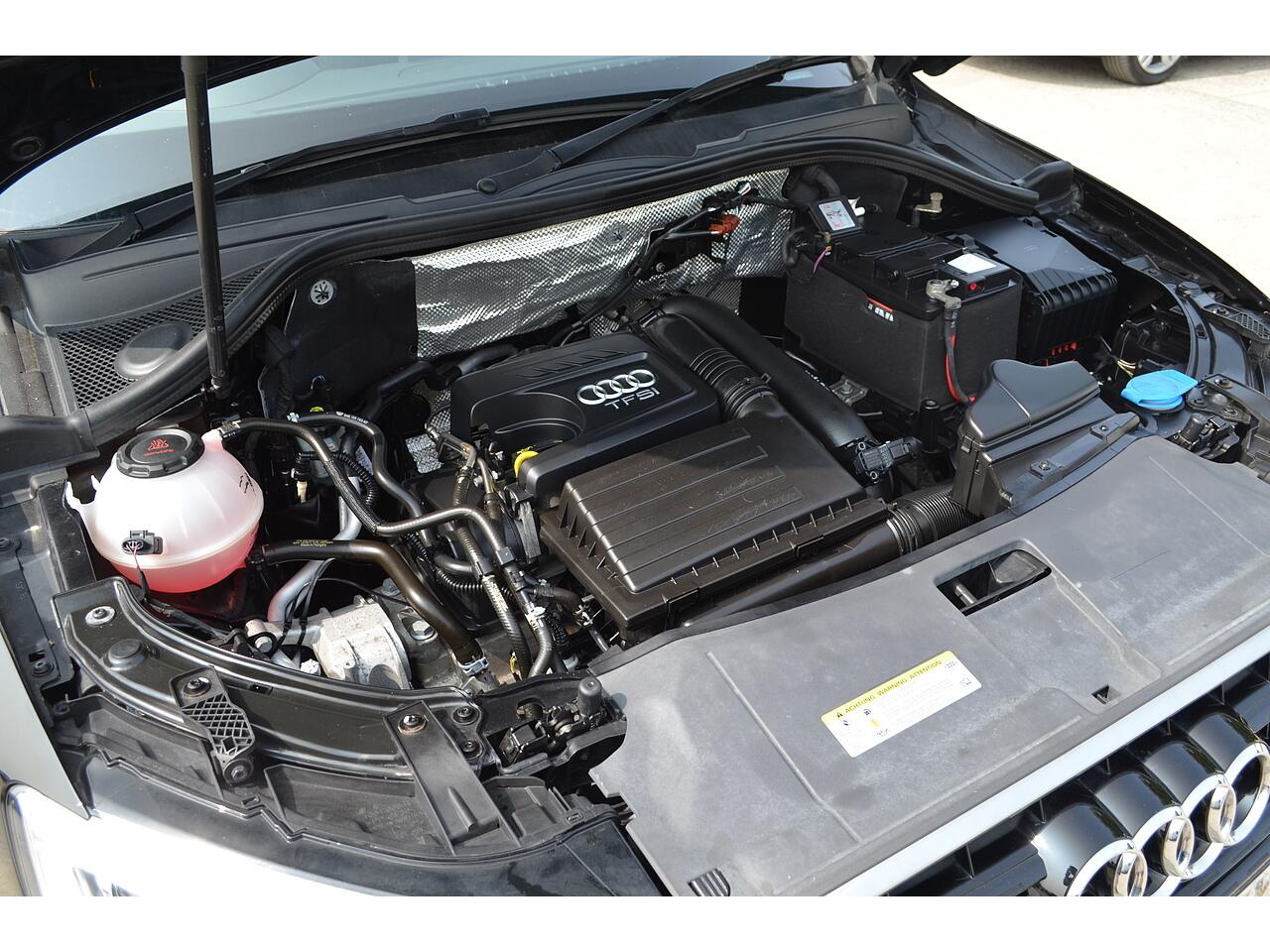 Audi Q3 view 36