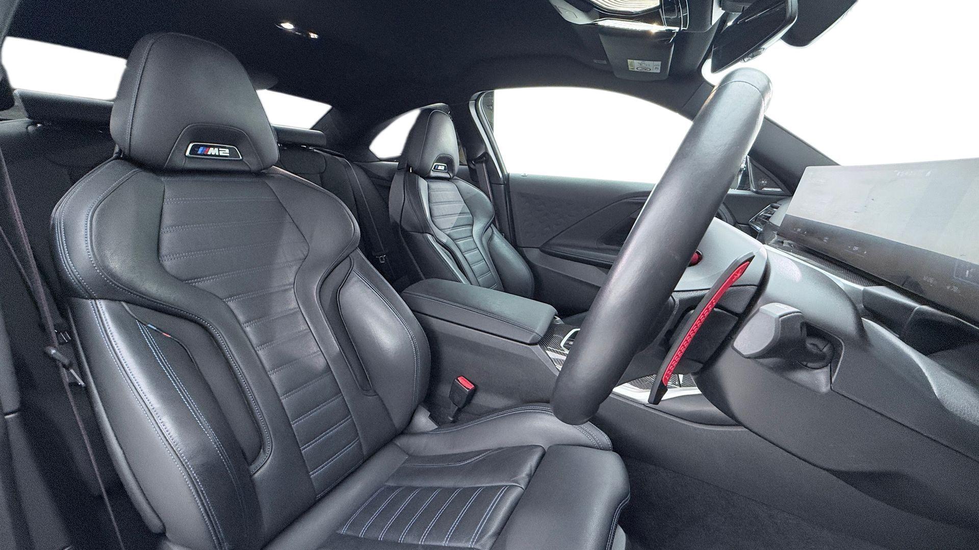 BMW M2 view 11
