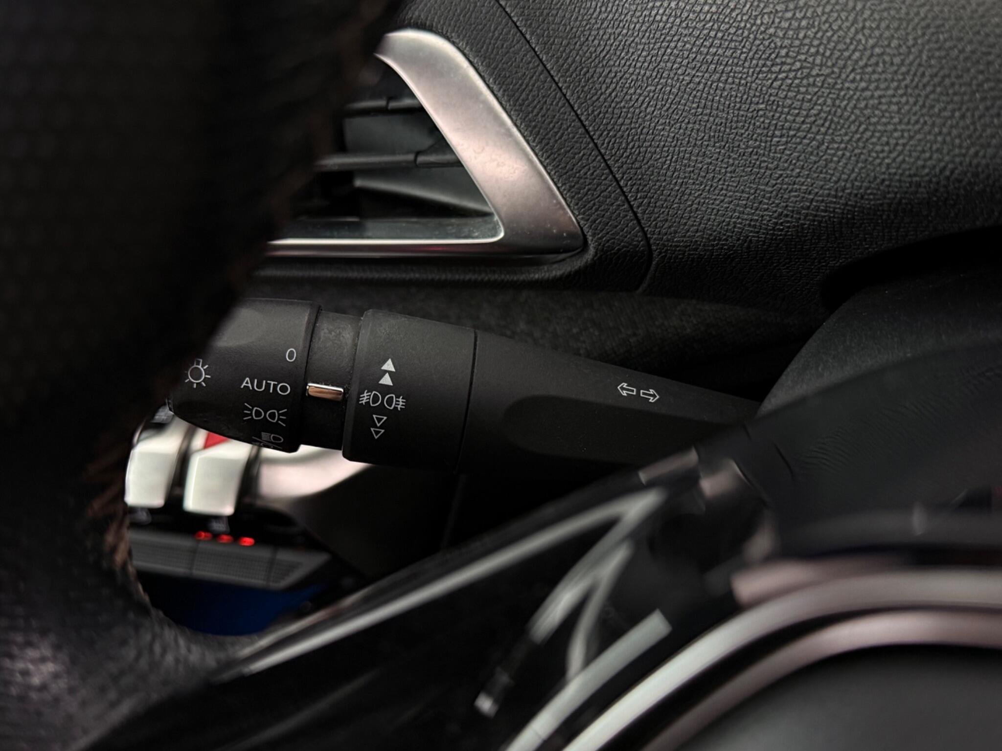 Peugeot 5008 view 19