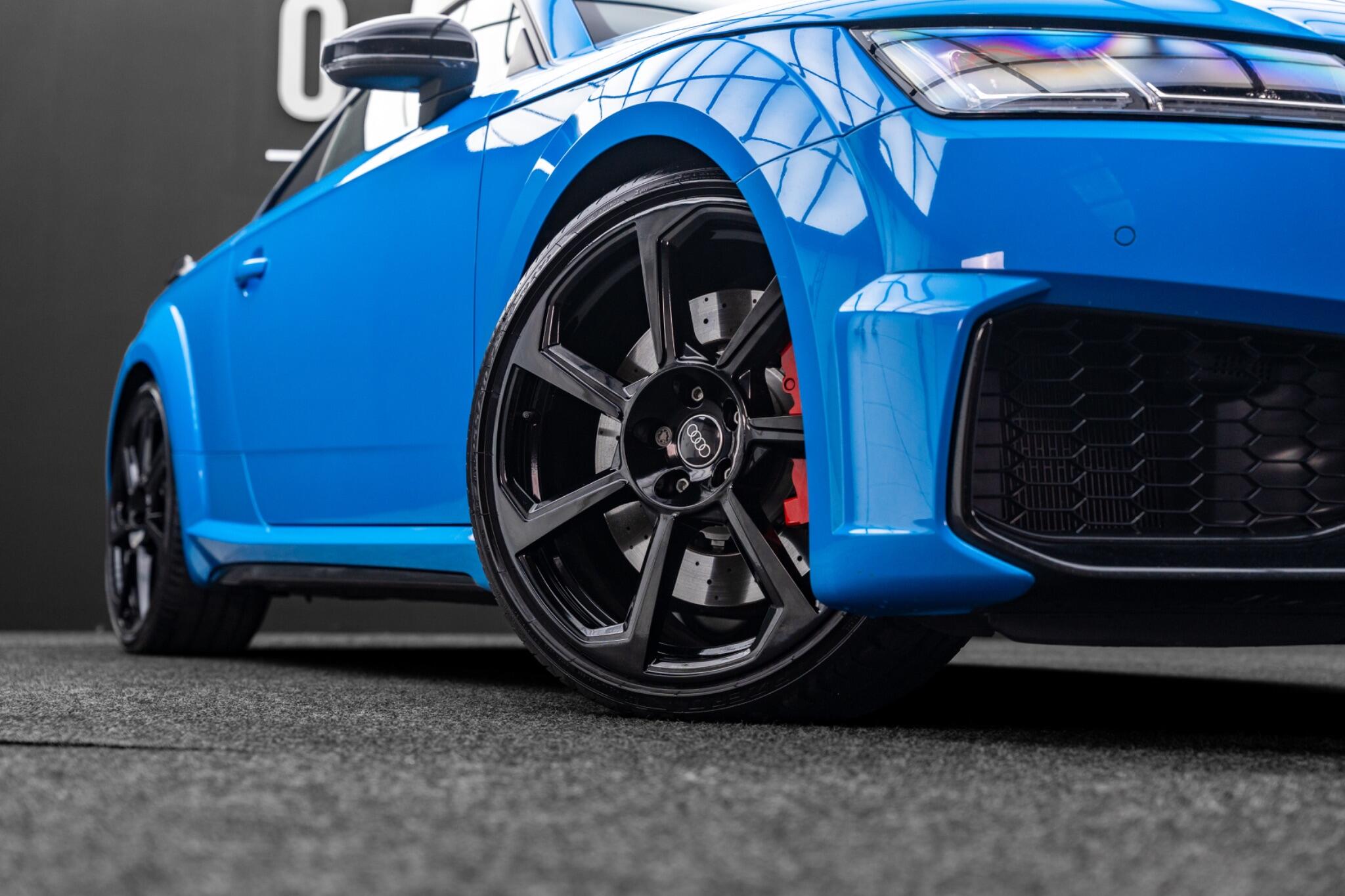 Audi TT RS view 29