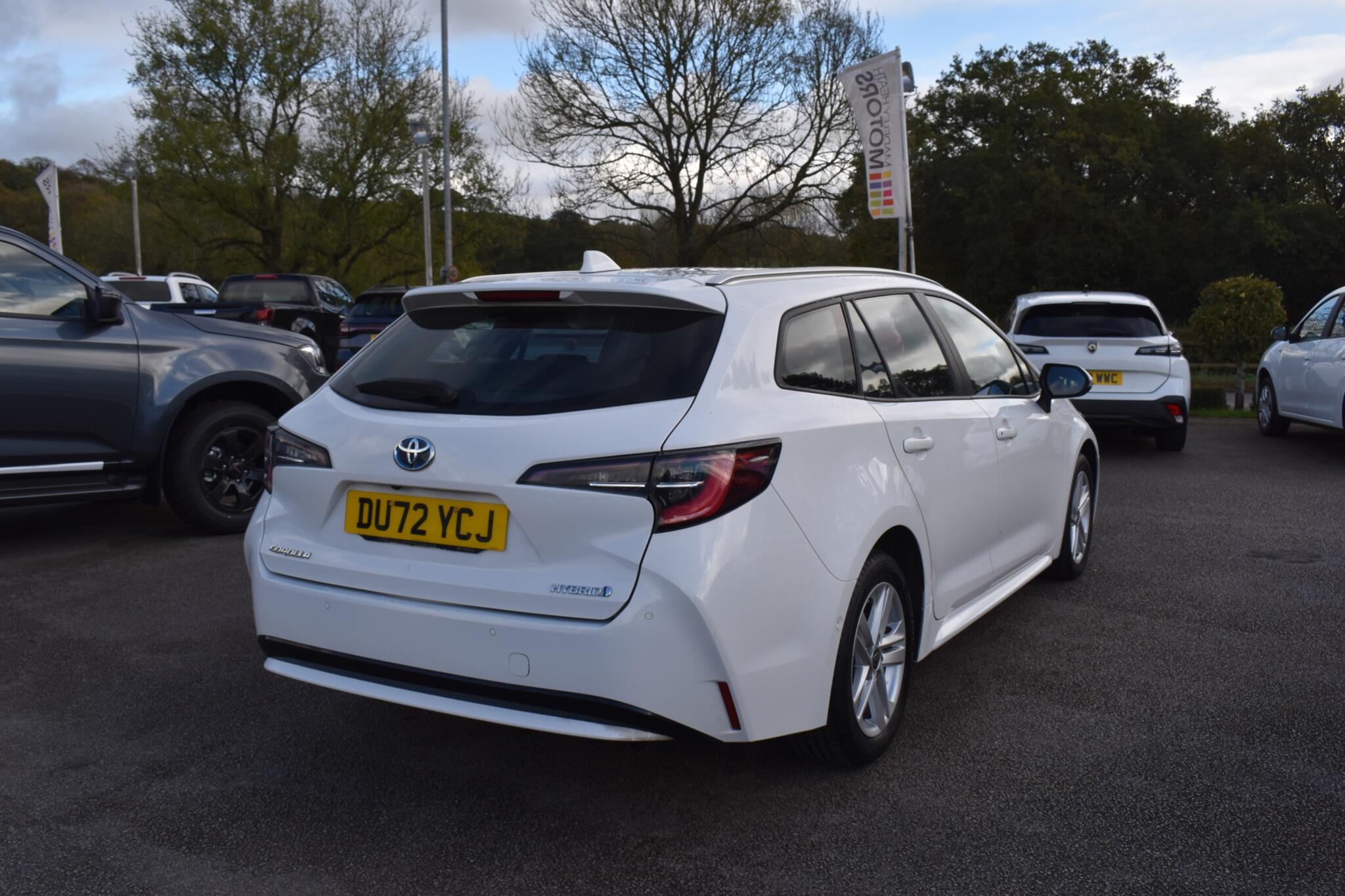Corolla - 1.8 VVT-h Icon Tech Touring Sports CVT Euro 6 (s/s) 5dr - Image 14