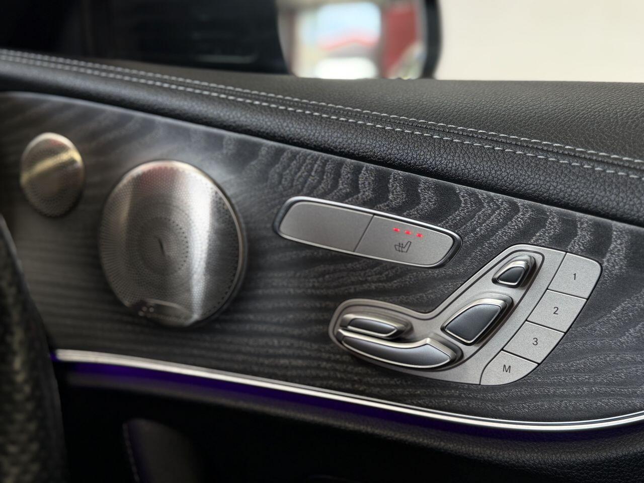 Mercedes-Benz E Class view 44