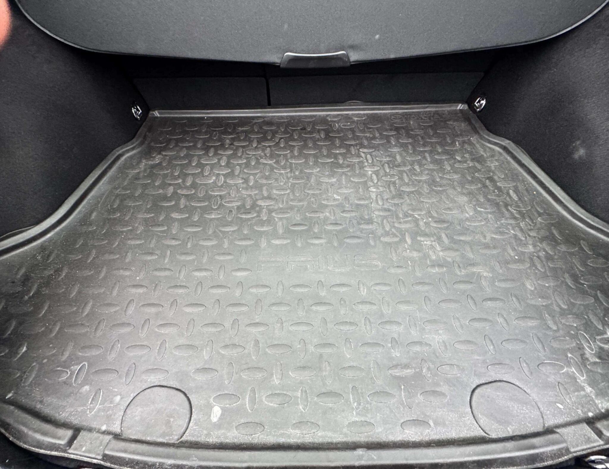 Toyota Prius view 73