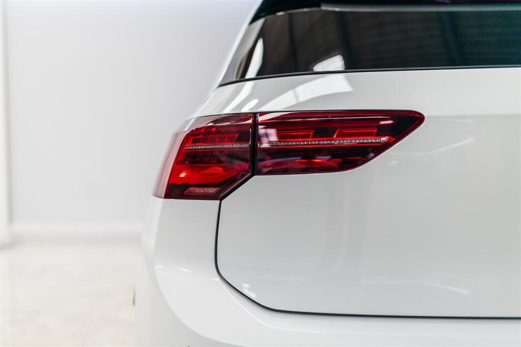 Volkswagen Golf view 20