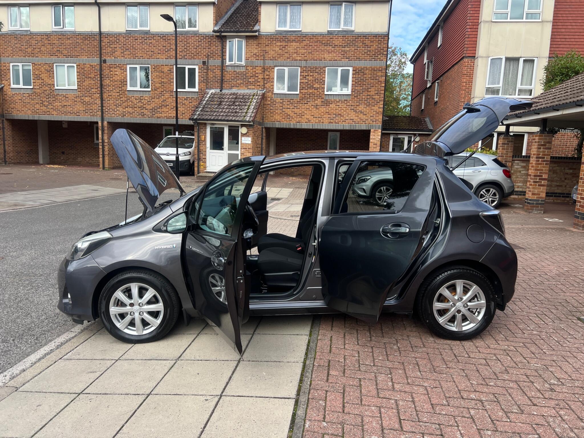 Toyota Yaris view 6