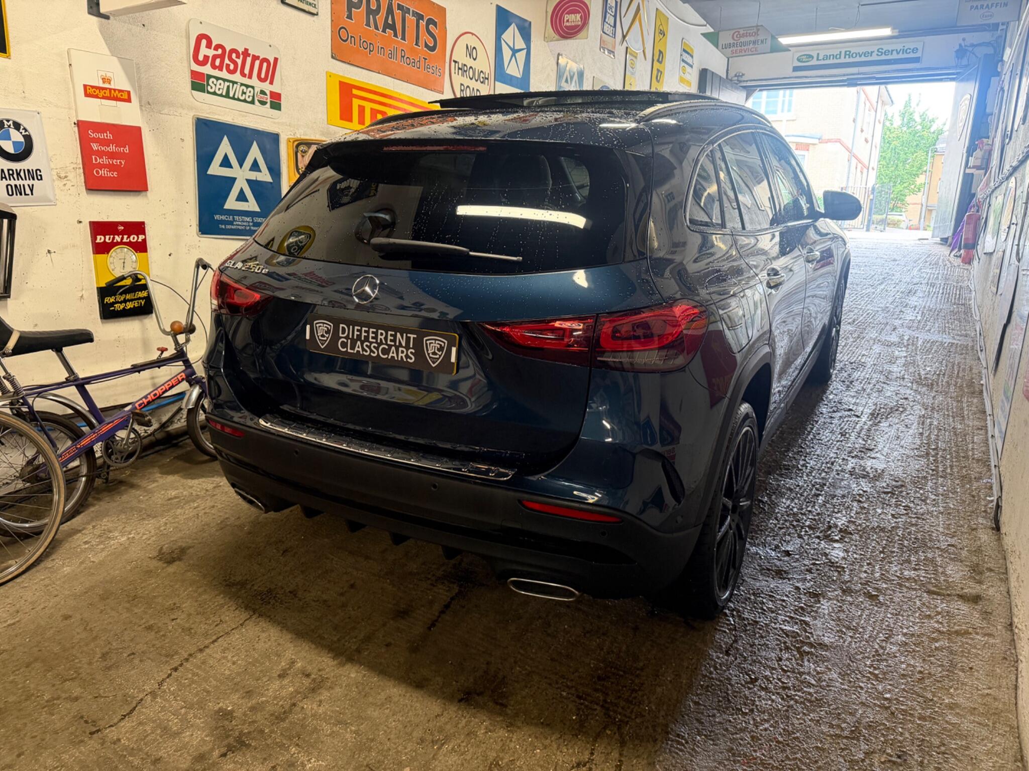 Mercedes-Benz GLA view 9