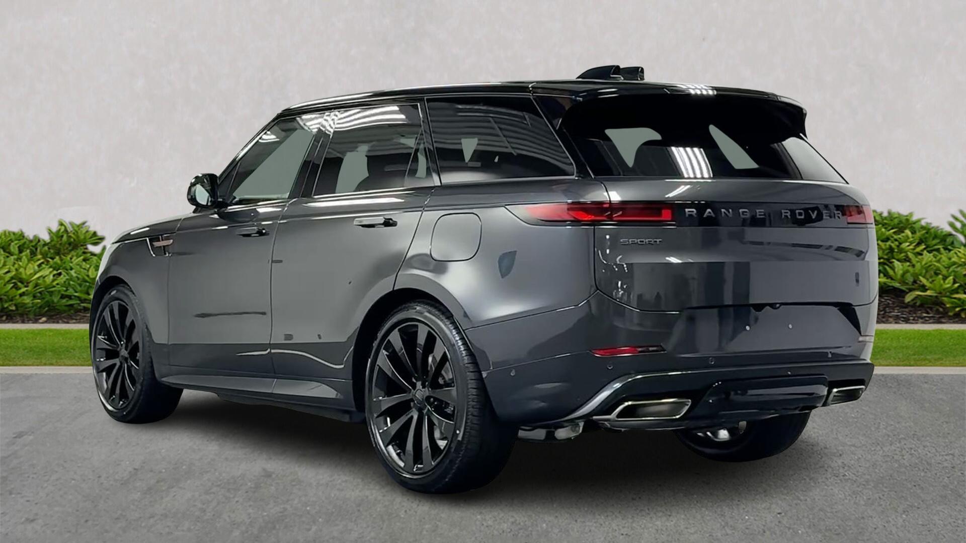 Land Rover Range Rover Sport view 2