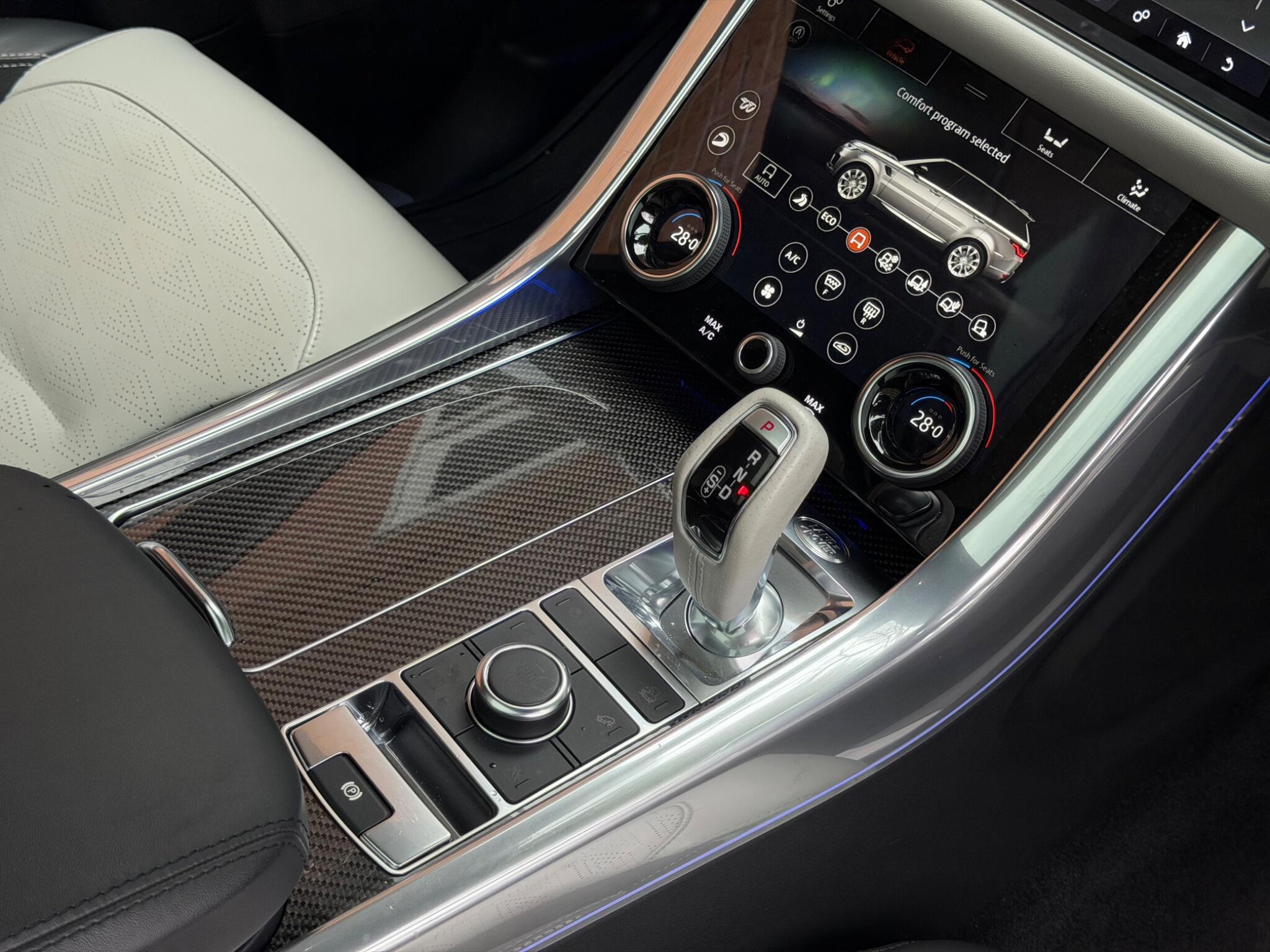 Land Rover Range Rover Sport view 19