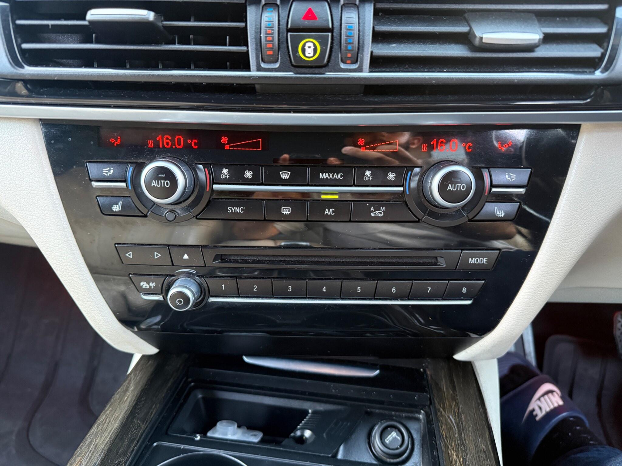 BMW X5 view 22