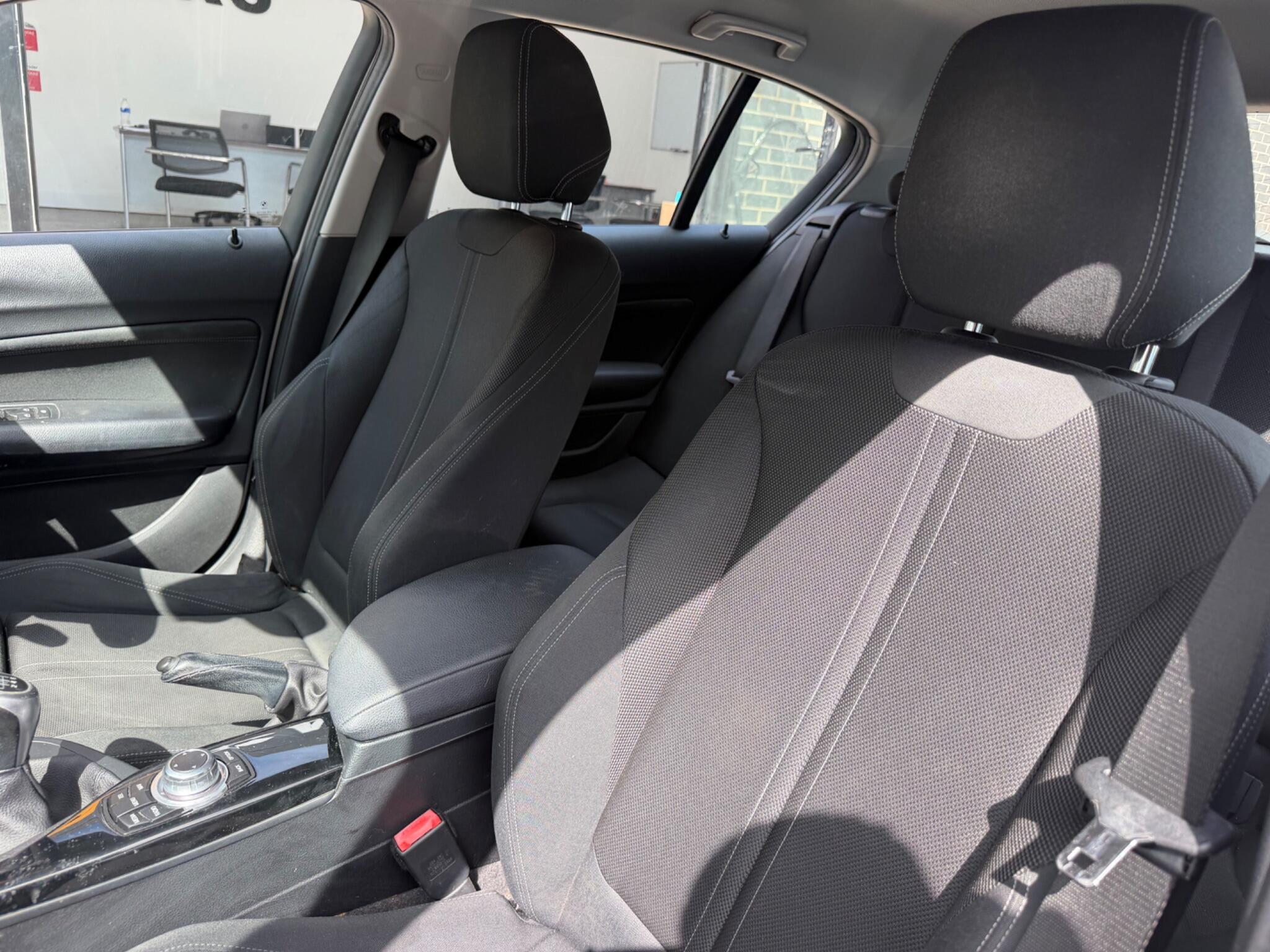 BMW 1 Series view 17