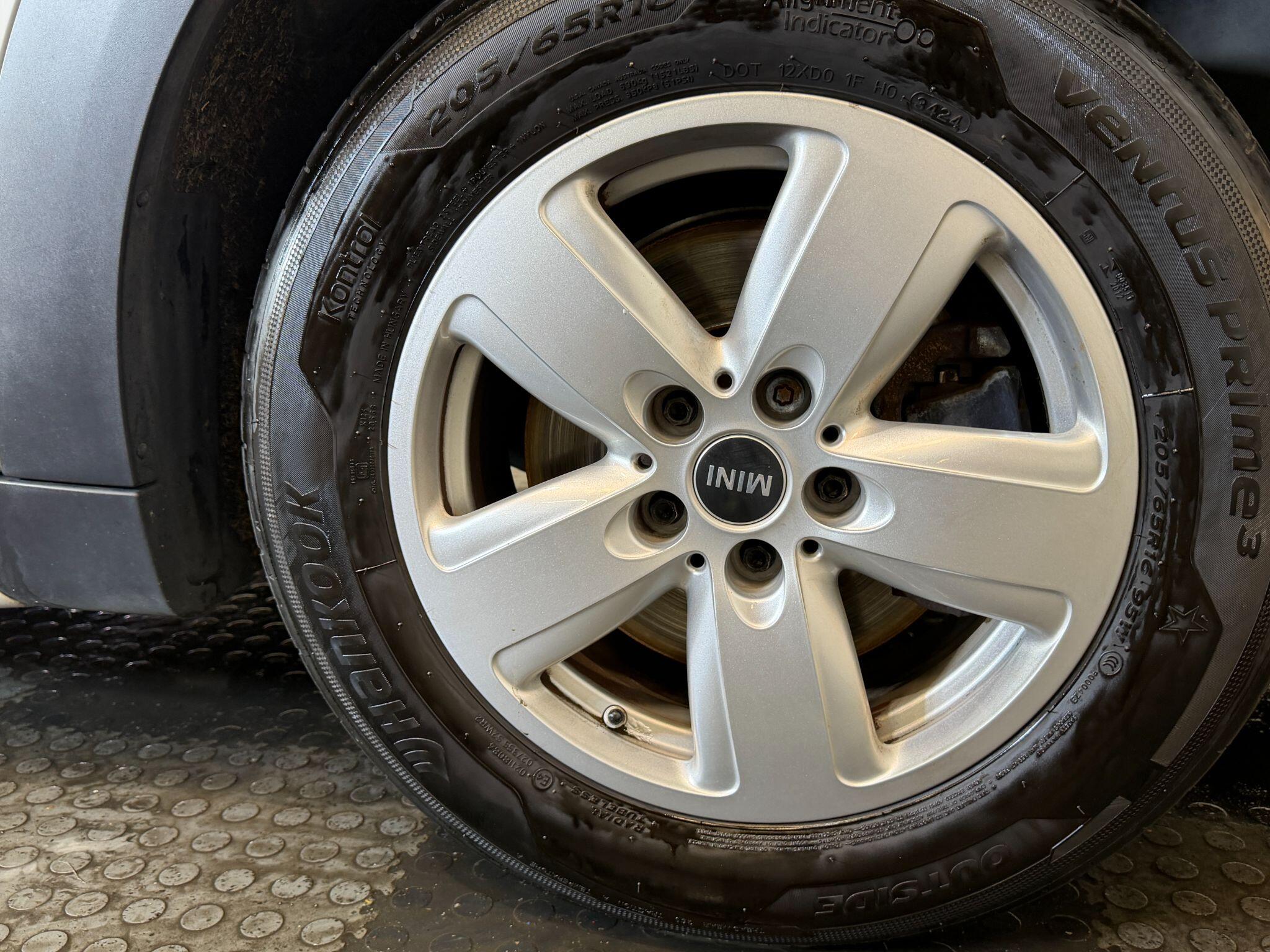 Mini Countryman view 31