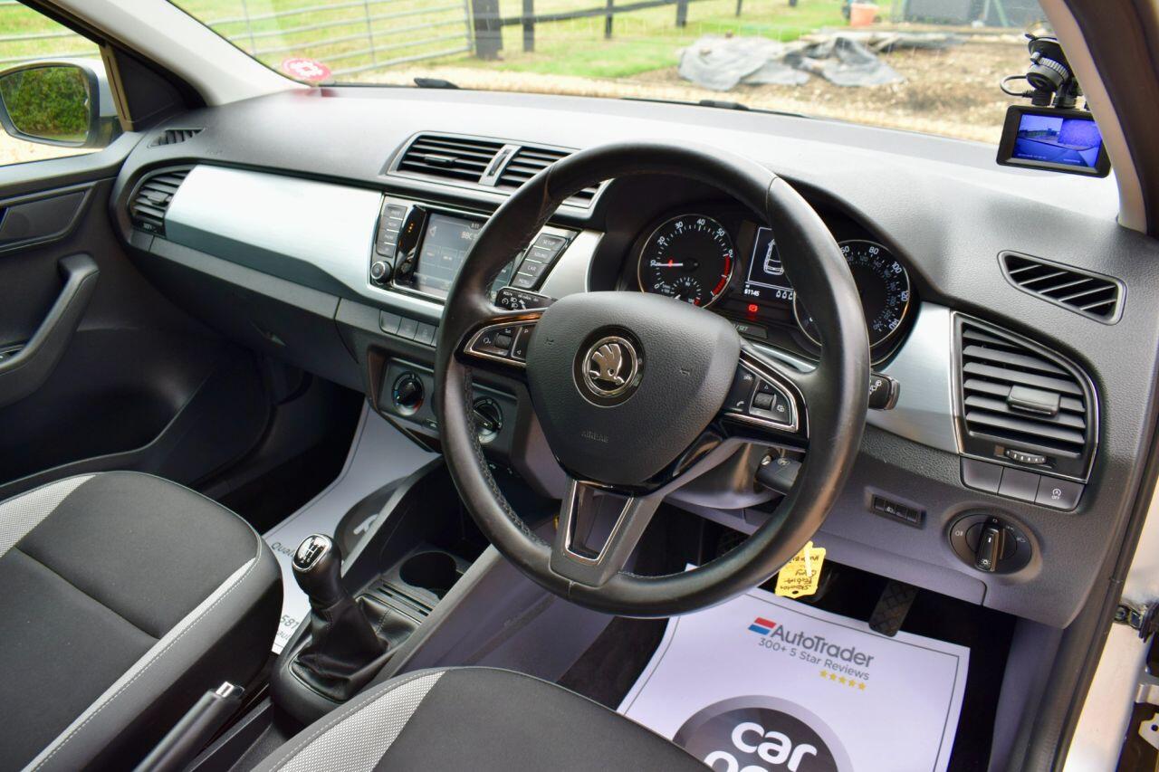 Skoda Fabia view 23