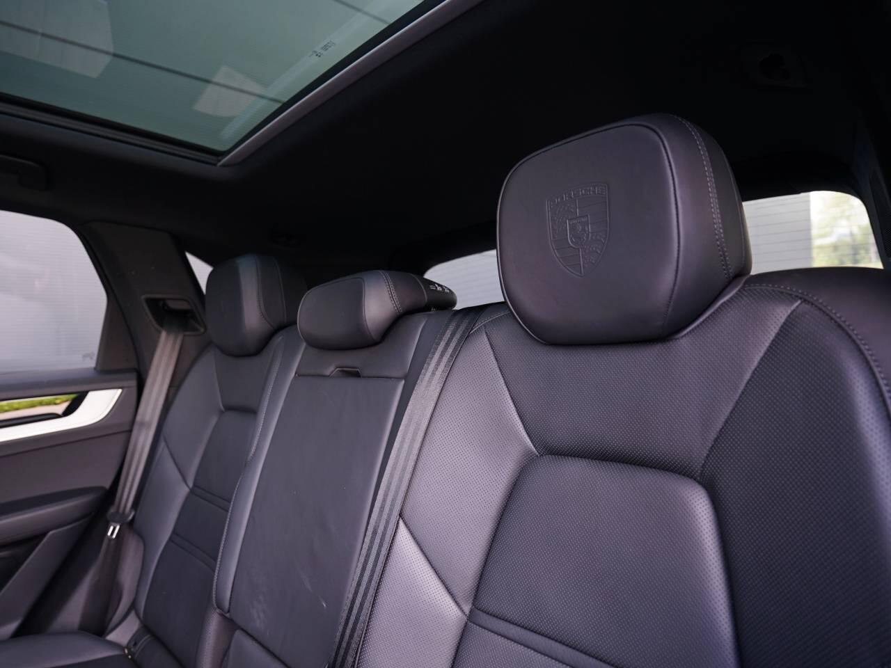 Porsche Cayenne view 22