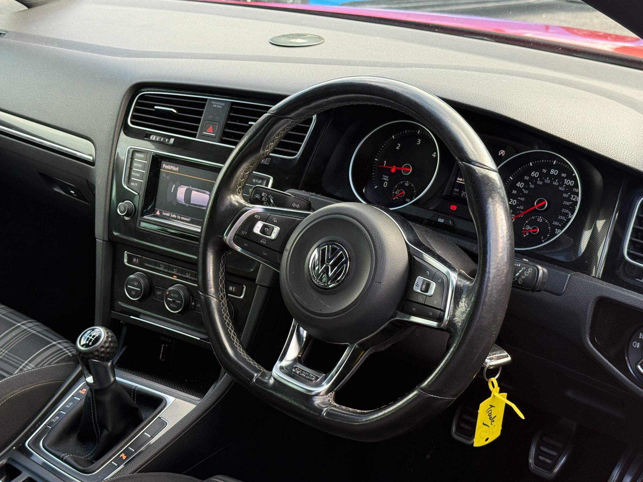 Volkswagen Golf view 12
