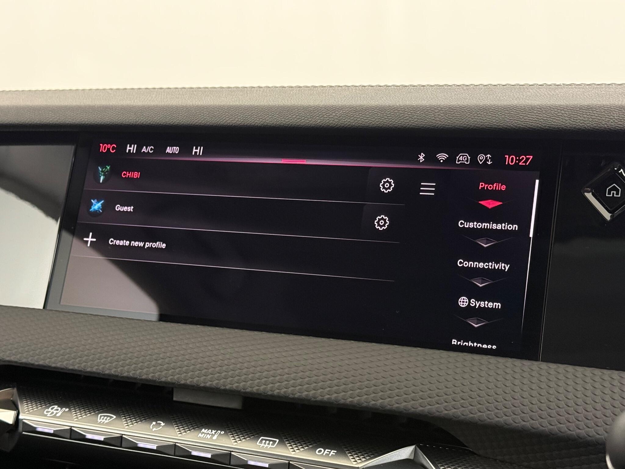 DS Automobiles DS 4 view 27