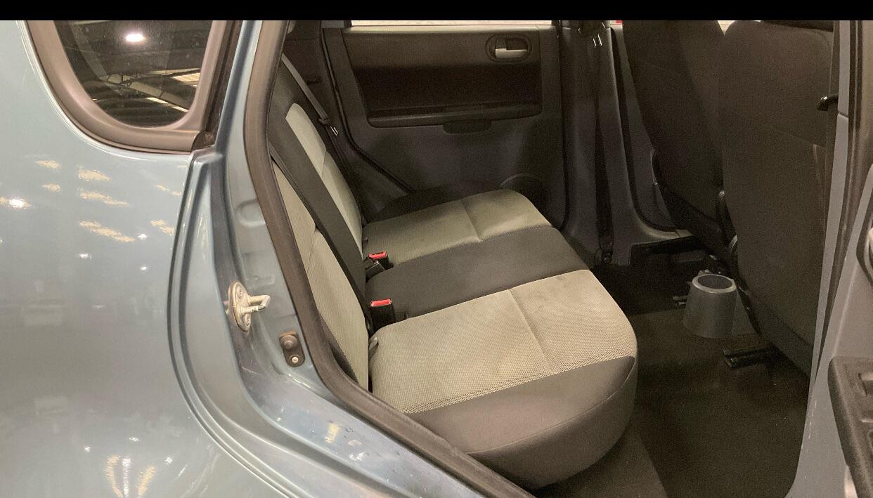Mitsubishi Colt view 10