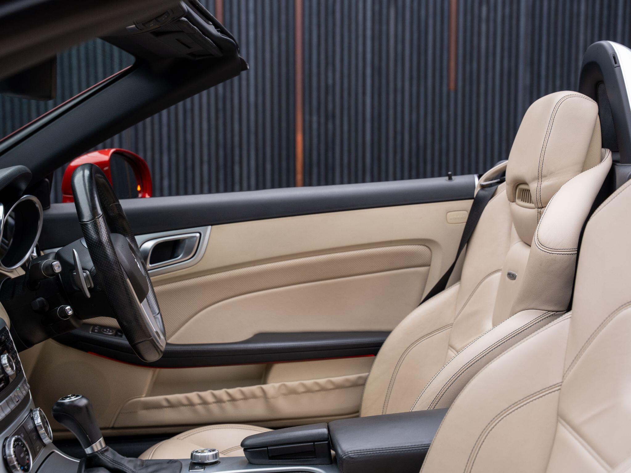 Mercedes-Benz SLK view 42