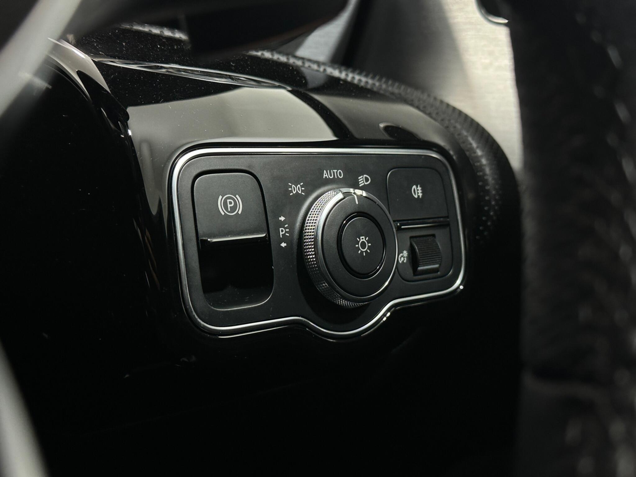 Mercedes-Benz Cla view 17