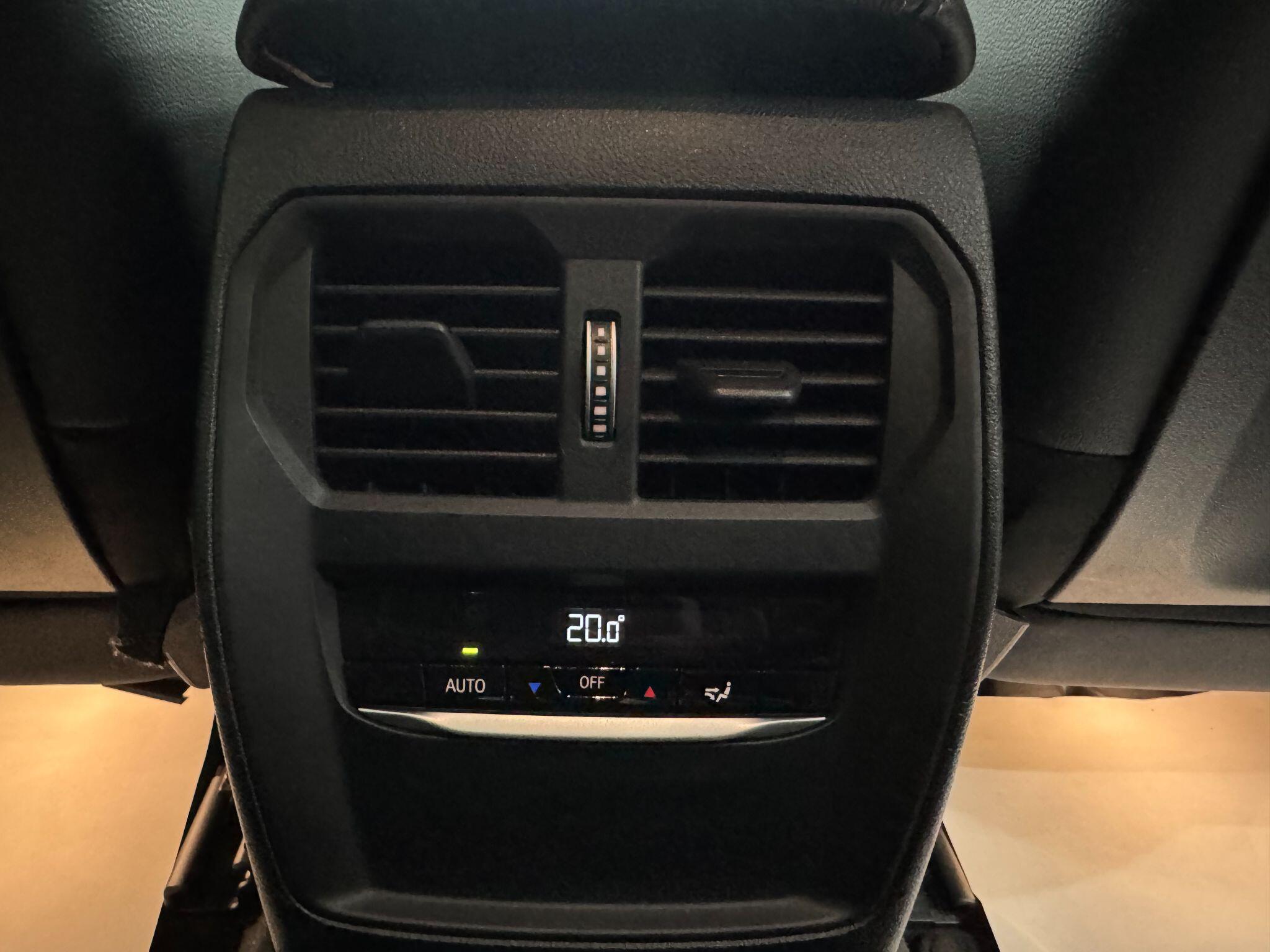 BMW 3 Series view 34