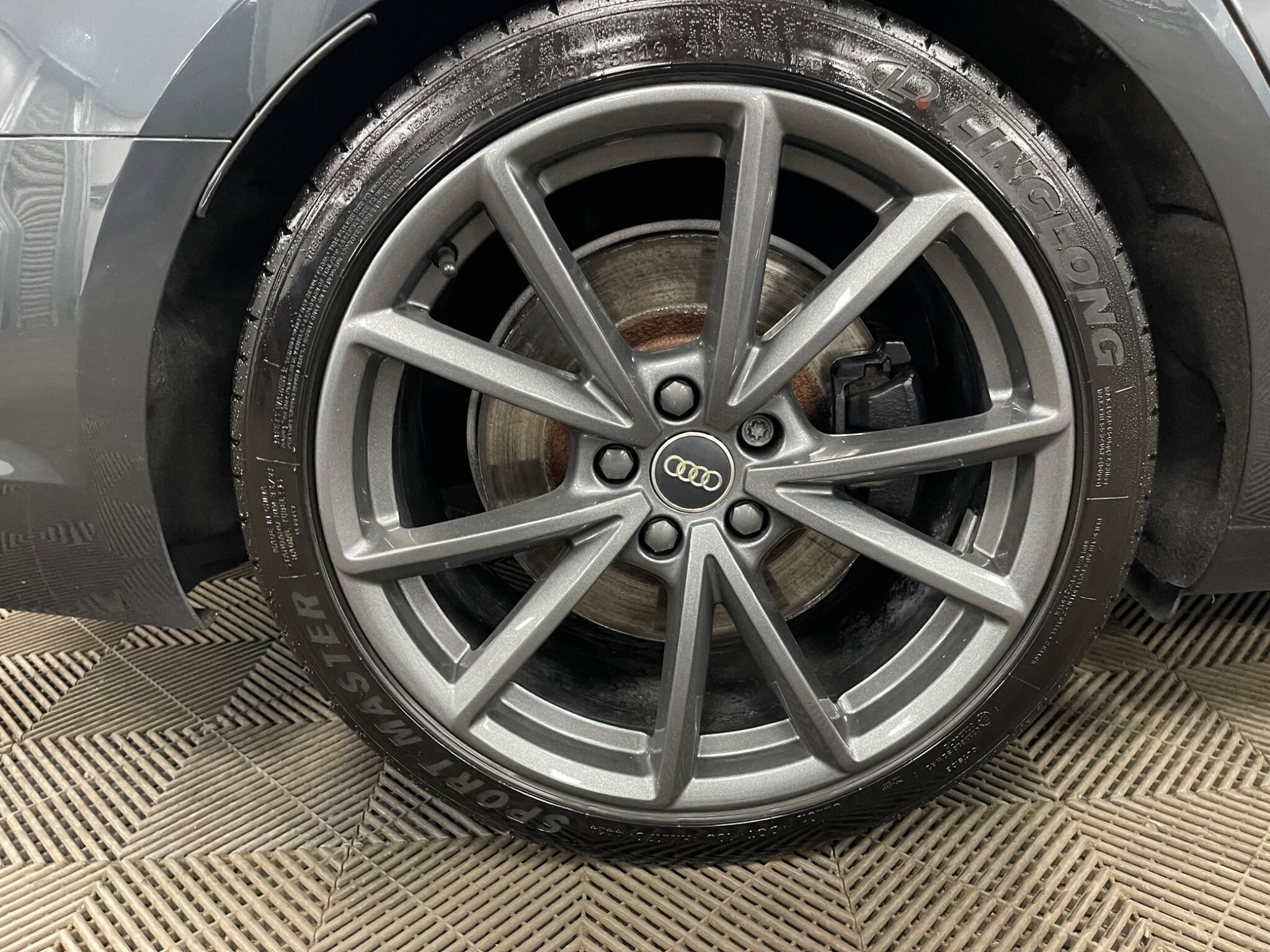 Audi S4 view 46