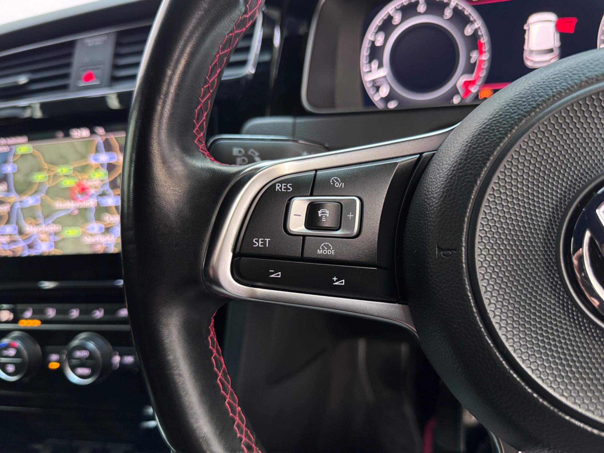 Volkswagen Golf view 28