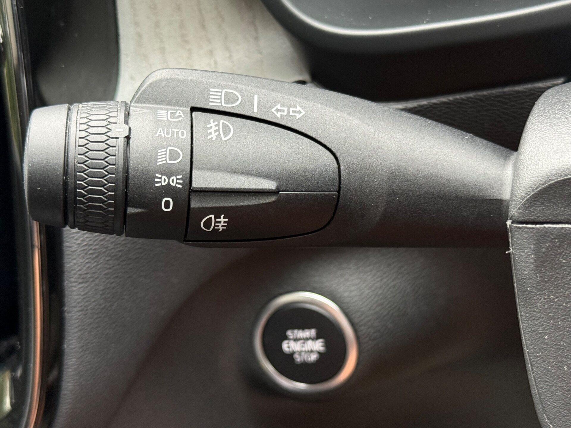 Volvo XC40 view 57