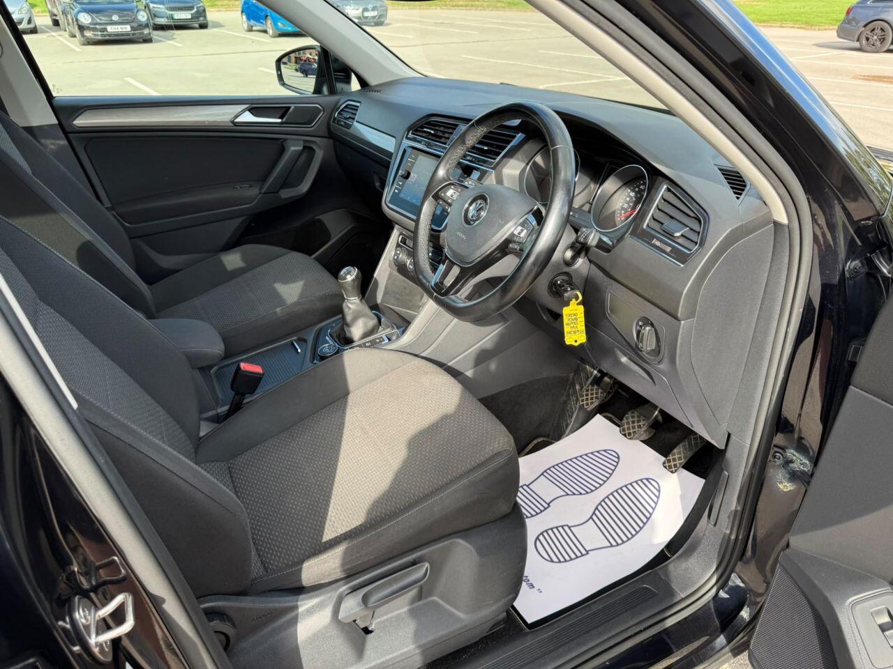 Volkswagen Tiguan Allspace view 40