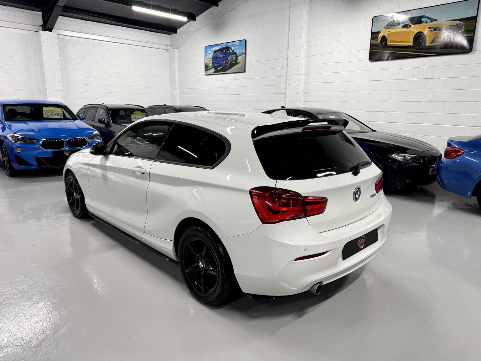 BMW 1 Series view 18