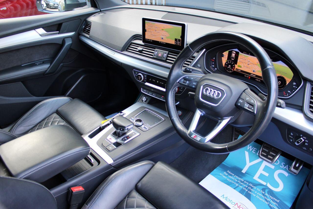 Audi SQ5 view 2