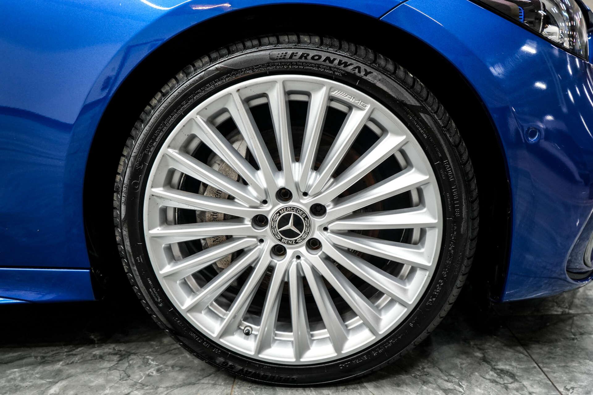 Mercedes-Benz C-Class view 7