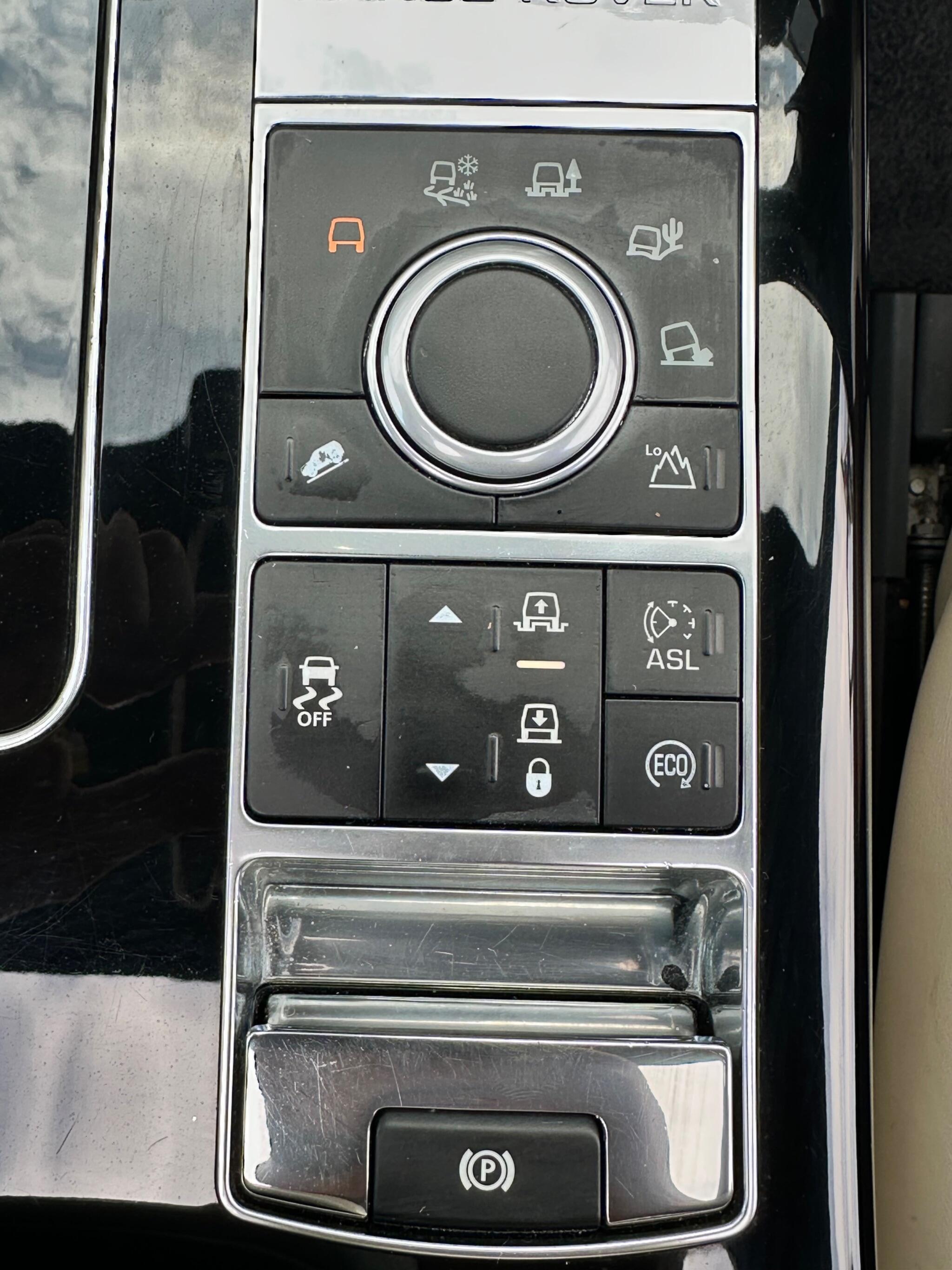 Land Rover Range Rover view 22
