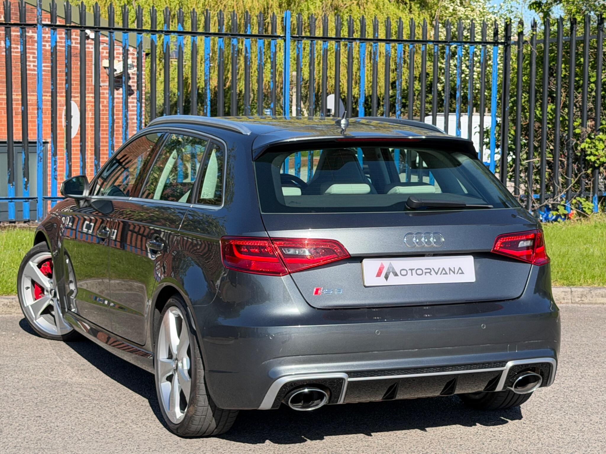 Audi RS3 view 8