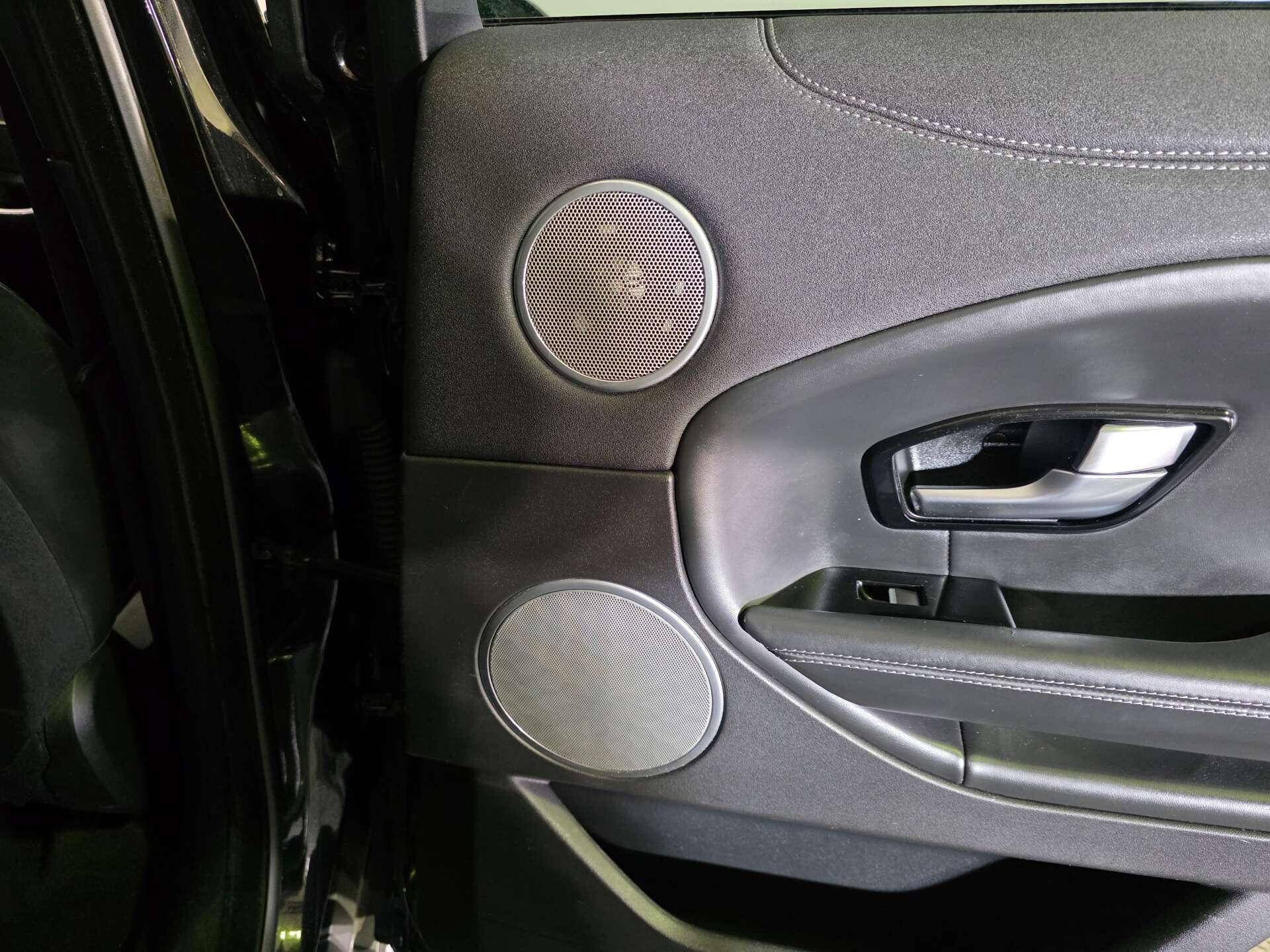 Land Rover Range Rover Evoque view 58