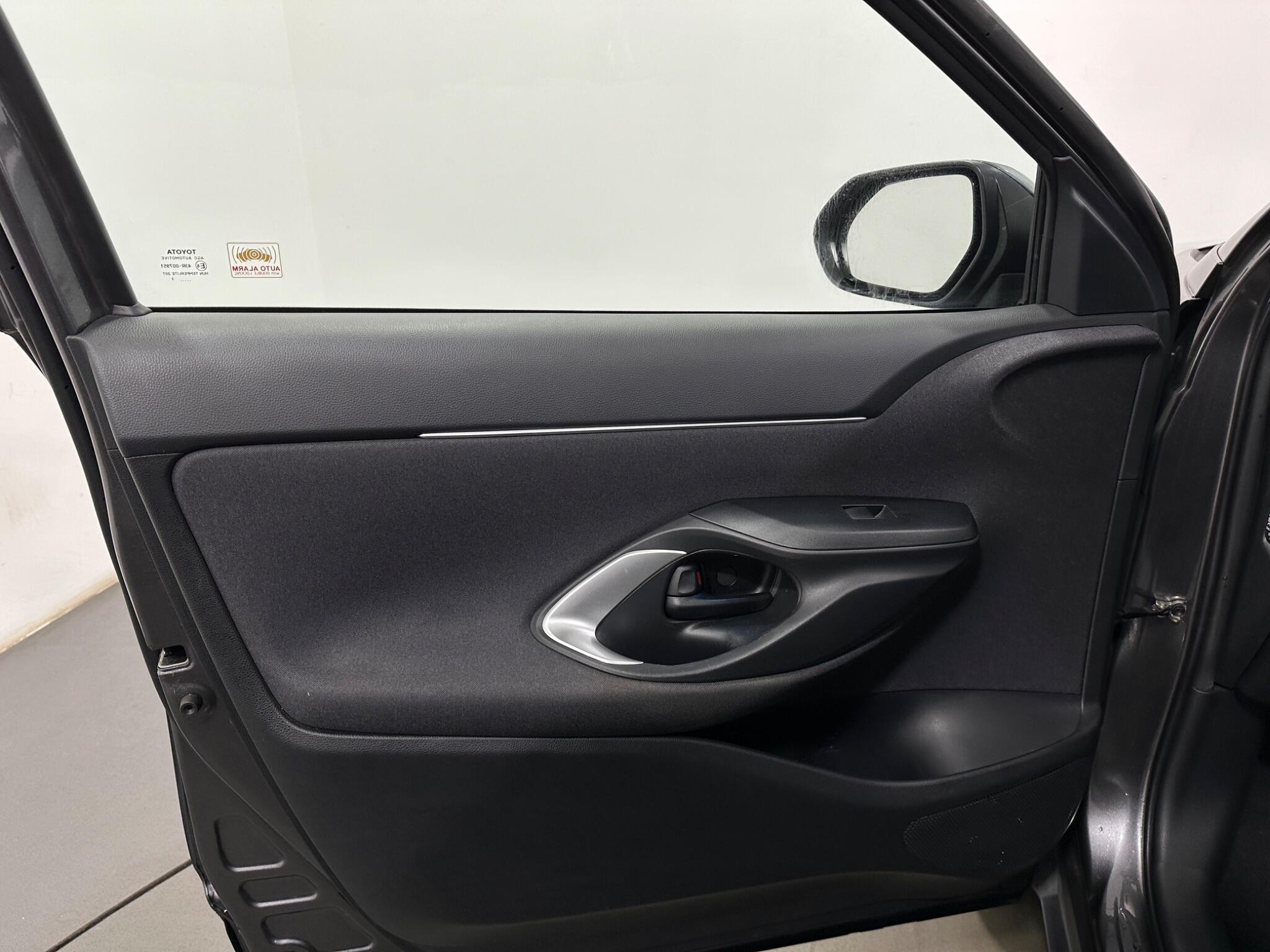 Toyota Yaris Cross view 35