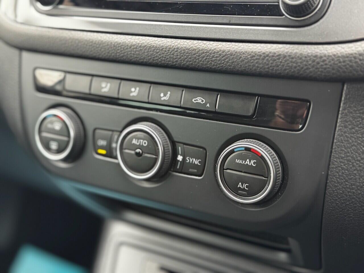 Volkswagen Tiguan view 24